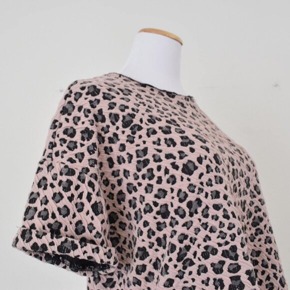 Animal Print  Poly/Spandex Crop‎ Blouse - Picture 10 of 10